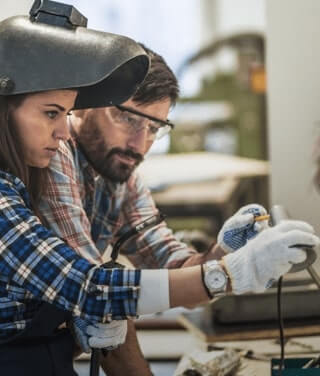 Zukunftssicherheit, Karriereaufstieg und mehr Gehalt als Schweißfachmann